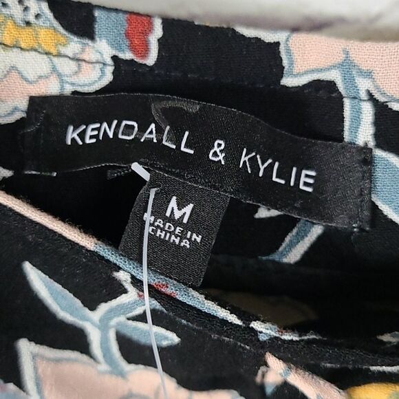 Kendall & Kylie Black Crepe Floral Mini Skirt PacSun Flowy Soft Kardashian Celeb - Picture 5 of 5